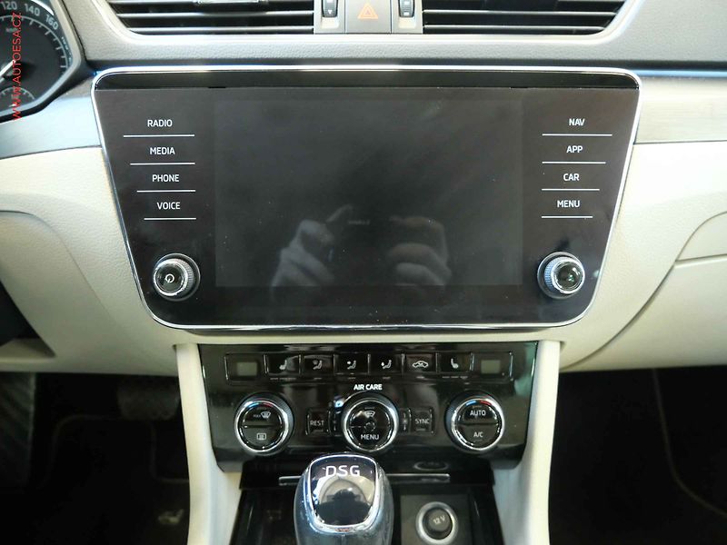 Škoda Superb (2017) 2.0TDi, ČR, DSG, bixen - fotka 15 z 24