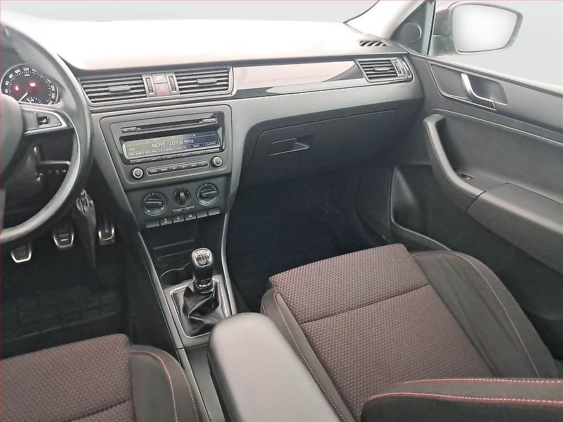 Škoda Rapid (2015) Spaceback 1.2 TSI, ČR,1.maj - fotka 8 z 16
