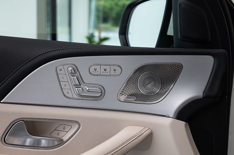 Mercedes-Benz GLE 360/Burmester/Pano - fotka 9 z 30