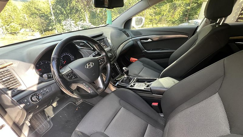 Hyundai i40 (2017) Hyundai i40 kombi 1.7 CRDi, 10 - fotka 7 z 11