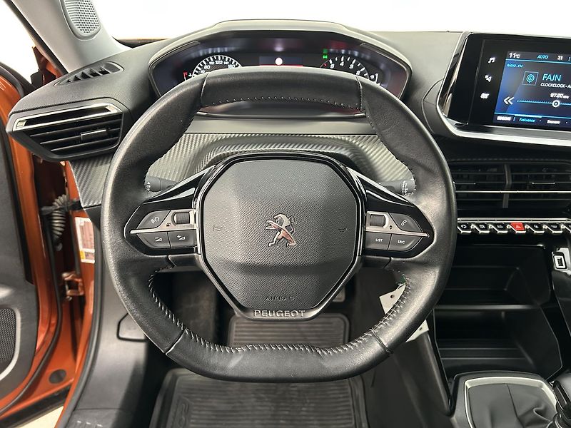 Peugeot 2008 1.2 PureTech Active - fotka 19 z 27