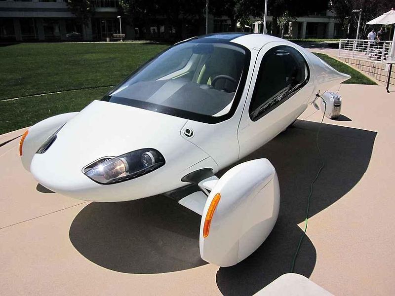 Studie upraveného designu elektromobilu Aptera 2e.