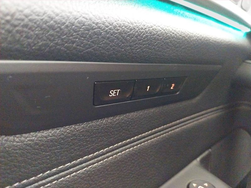 BMW Řada 5 (2023) 530d xDrive - fotka 24 z 27