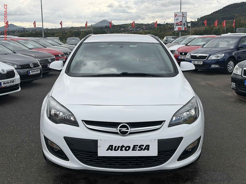 Opel Astra (2015) 1.6 CDTi, ČR, AC, tempo - fotka 2 z 13