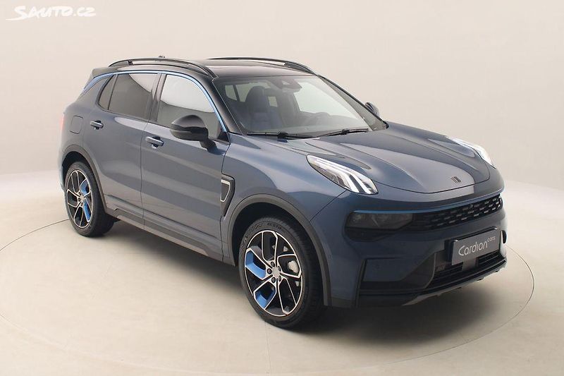 Lynk & Co 01 PHEV DCT AUT 1.maj.  - fotka 16 z 69