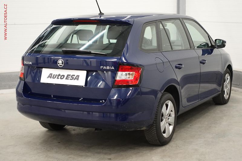 Škoda Fabia (2017) 1.4 TDi, 2.maj,ČR, Style - fotka 6 z 23