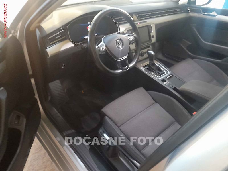 Volkswagen Passat (2016) 2.0 TDi, DSG, LED, park.asist - fotka 3 z 3