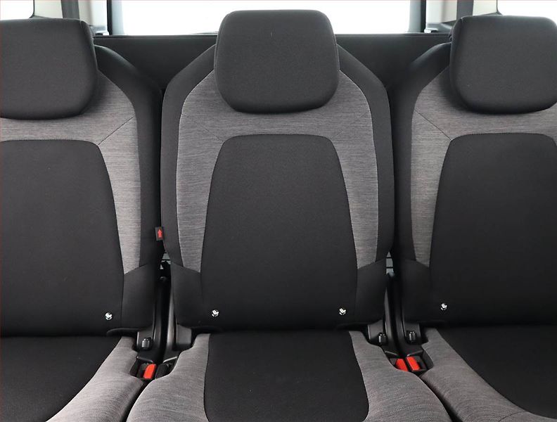 Citroën C4 Picasso (2017) 1.6 BlueHDi, 7 míst - fotka 10 z 21