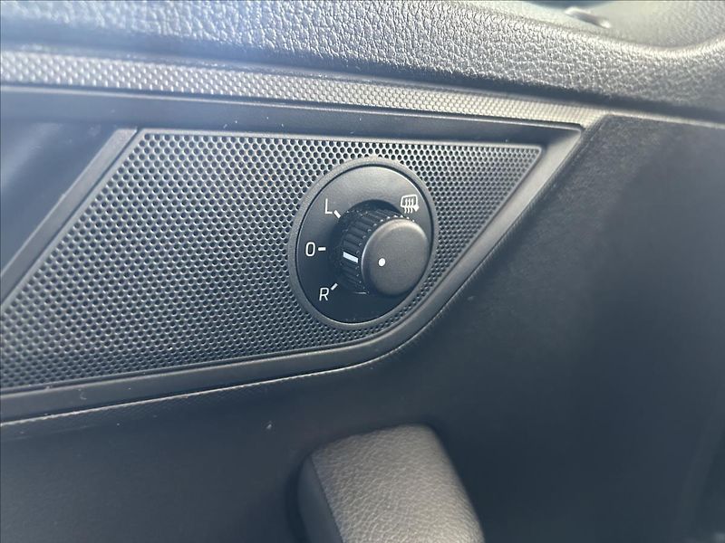 Škoda Fabia 1,2   TSI,AMBITION,1.MAJITEL - fotka 11 z 25