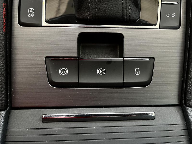 Škoda Superb (2019) 2.0TDi, Style - fotka 18 z 19