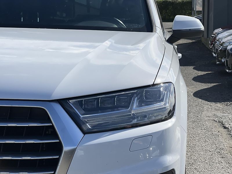 Audi Q7 3.0TDi QUATTRO S-LINE ČR DPH - fotka 38 z 43