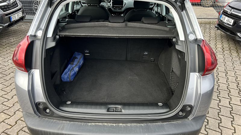 Peugeot 2008 1.2 PURE TECH - fotka 14 z 15