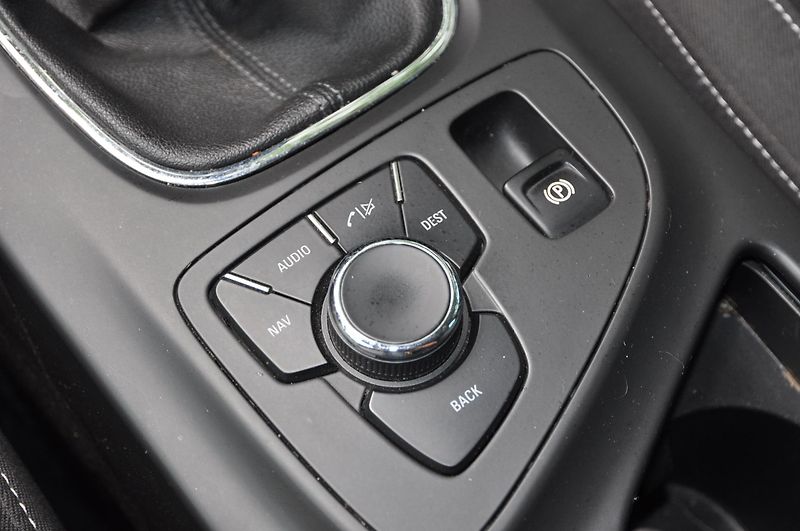 Opel Insignia 1.4i TURBO 103kW KOMBI - fotka 14 z 23