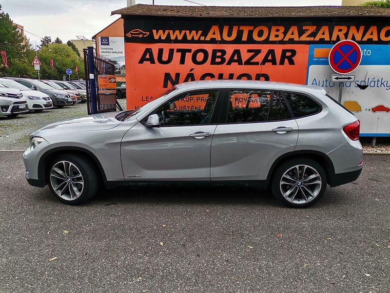 BMW X1 (2013) 118D 105kw xDrive AUT XEN - fotka 2 z 26