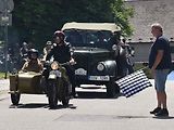 Tradiční závod S kopce do kopce si nenechalo letos ujít na sedm desítek posádek historických automobilů a motocyklů