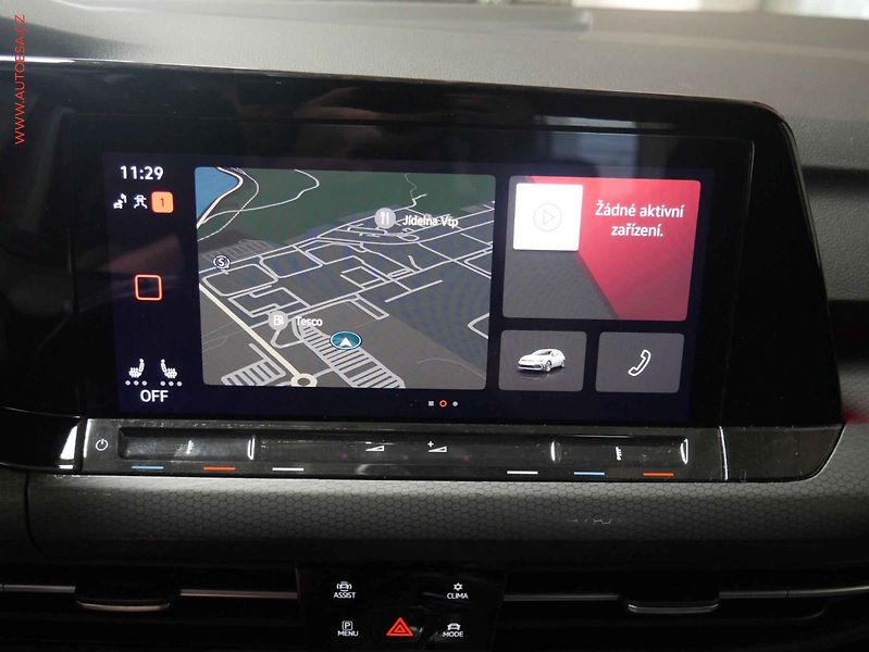 Volkswagen Golf (2021) 2.0 TSi, DSG, LED, kamera - fotka 17 z 24