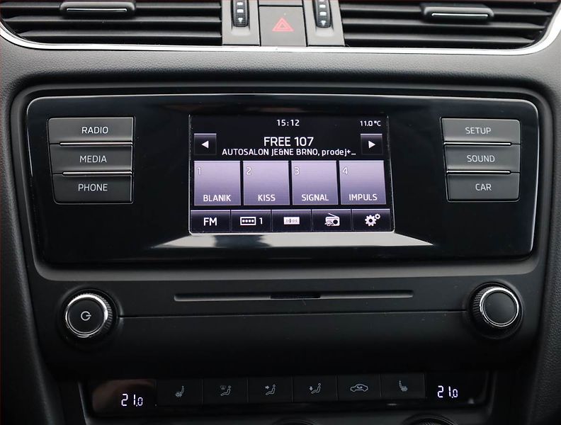 Škoda Octavia (2014) 1.8 TSI, Tempomat - fotka 14 z 16