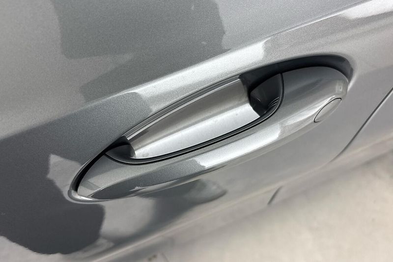 BMW Řada 3 řady 3 | 320d xDrive - fotka 22 z 27