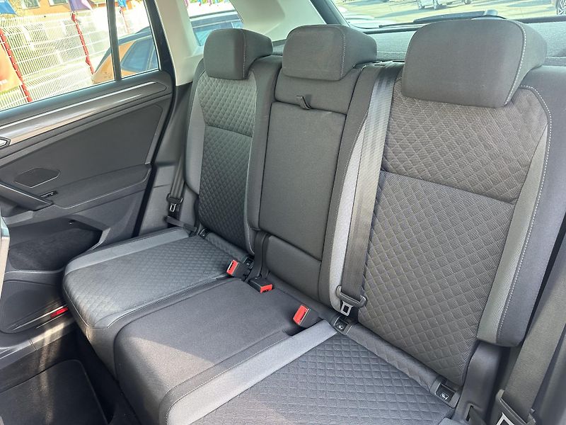 Volkswagen Tiguan (2020) 1.5 TSI 96 kW Head-Up - fotka 12 z 32