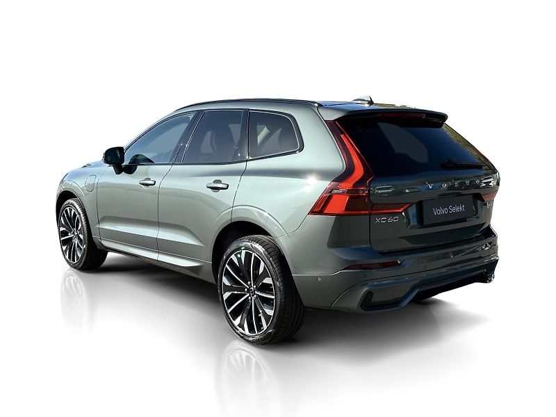 Volvo XC60 T8 AWD ULTRA DARK / B&W VZDUCH - fotka 3 z 57