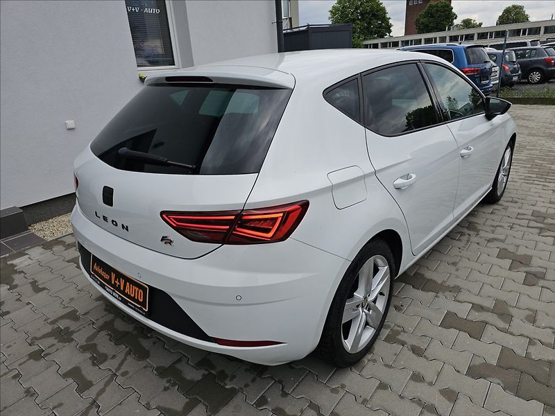 Seat Leon 1,4TSi 110KW FR led NAVI - fotka 6 z 44