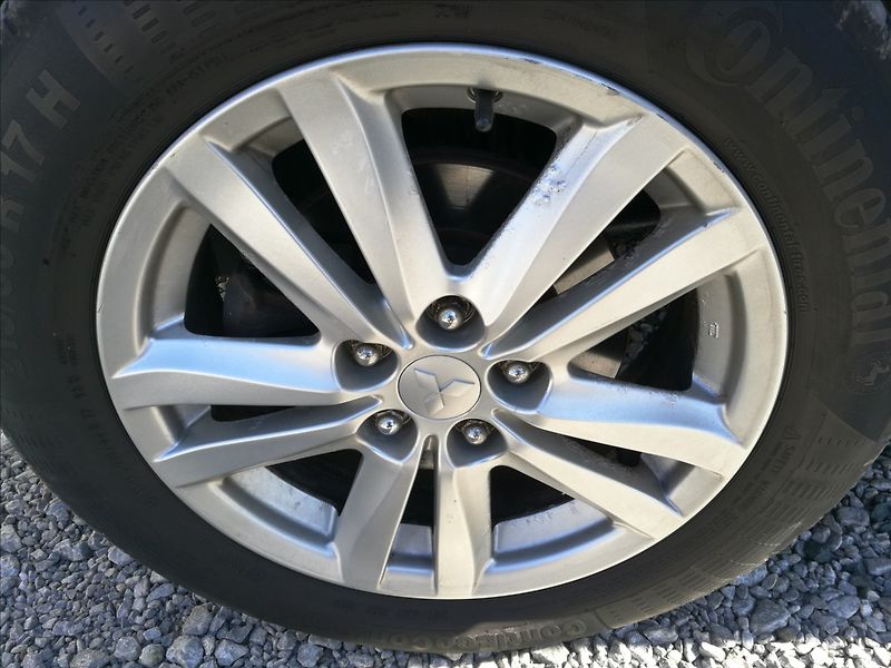 Mitsubishi ASX 1,8 DI-D 4x4 1.majitel Instyle - fotka 21 z 25