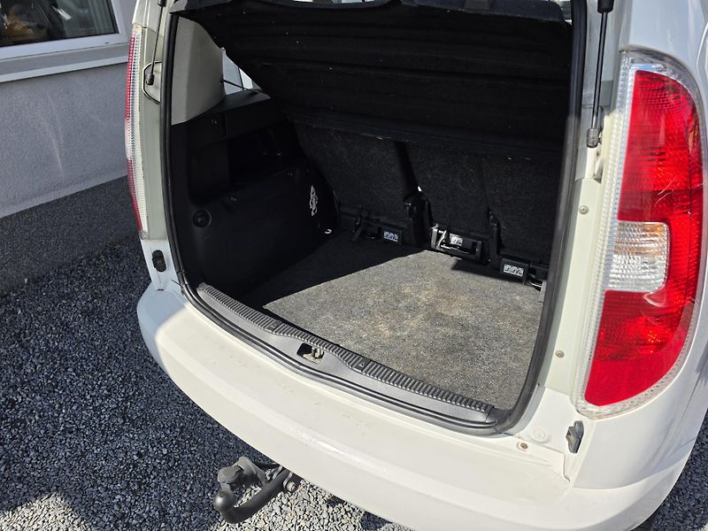 Škoda Roomster 1.2 TDI Kamera TZ - fotka 9 z 18