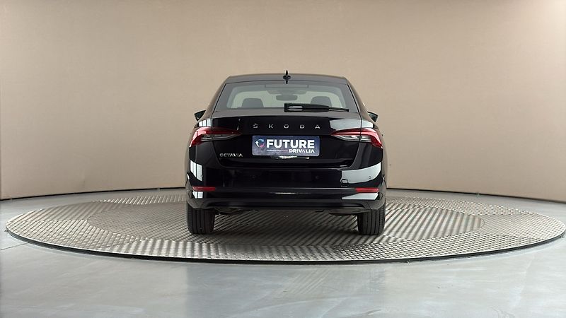 Škoda Octavia 2.0 TDI DSG Style - fotka 5 z 26
