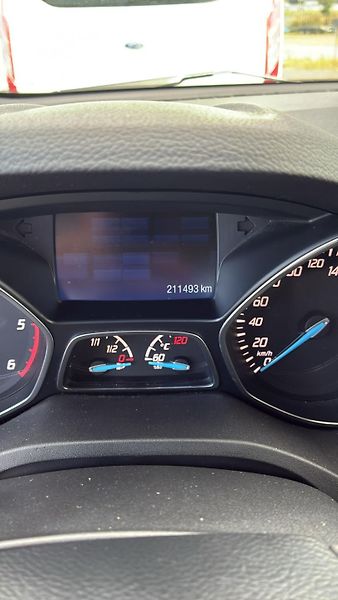 Ford Kuga (2015) - fotka 16 z 37