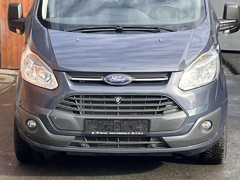 Ford Tourneo Custom (2014) 2,2TDCi 9míst PO VELKÉM SERVIS - fotka 3 z 21