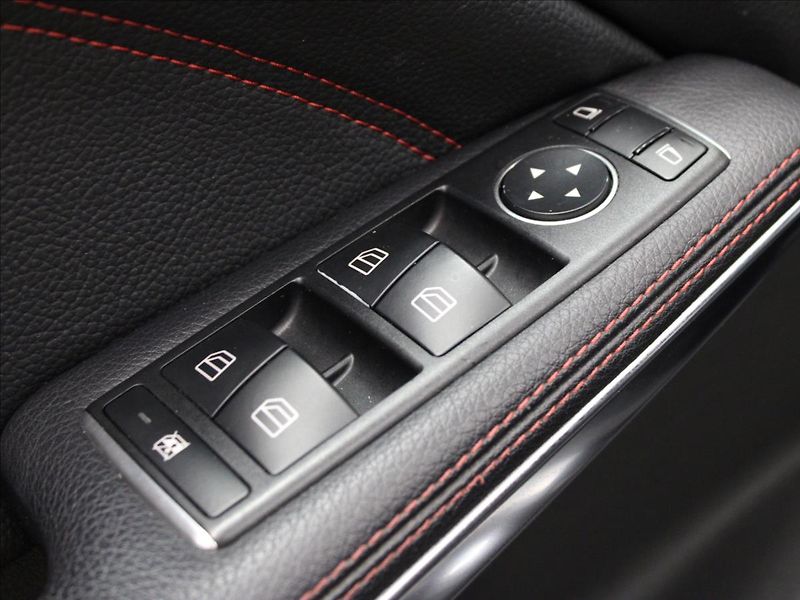 Mercedes-Benz CLA 2,1 CDI 200 4Matic AMG - fotka 15 z 37