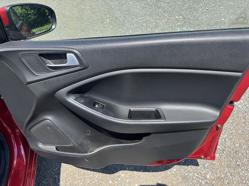 Hyundai i20 1.1CRDi,55kw,klima,ČR,1.maj. - fotka 21 z 31