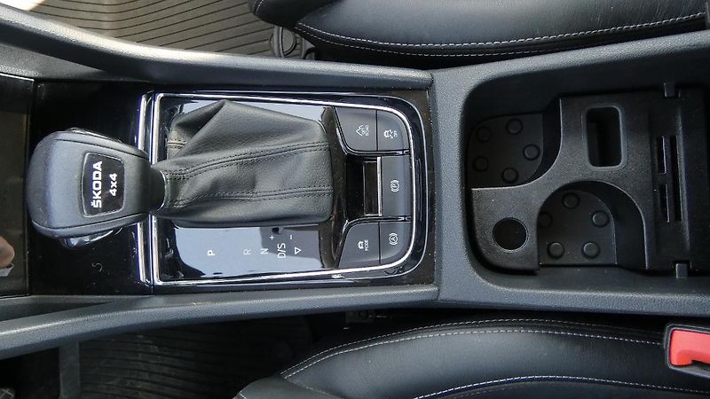 Škoda Kodiaq 2.0 TDI 110 kW Style 4x4 DSG - fotka 18 z 25