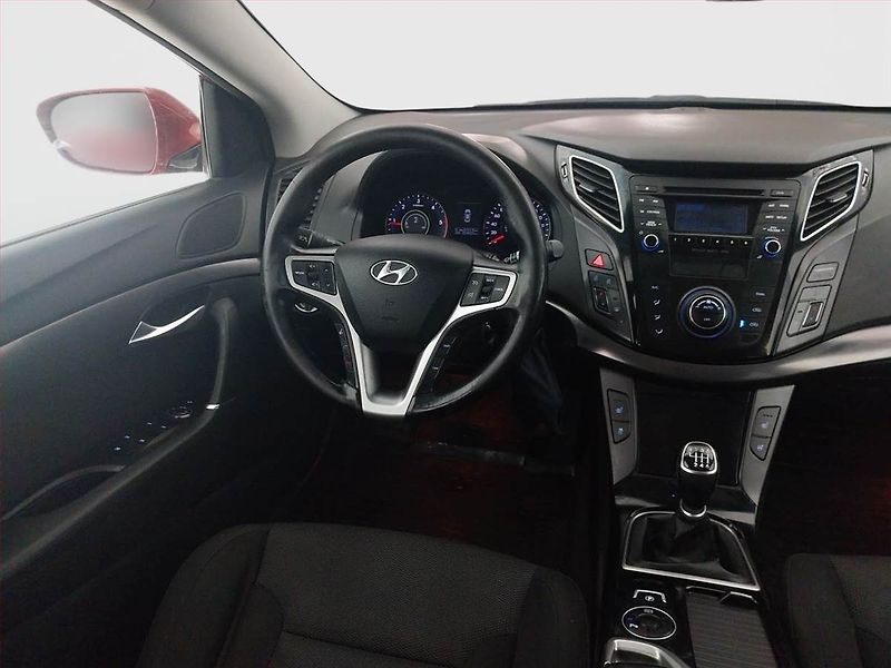 Hyundai i40 (2015) 1.7 CRDi, Serv.kniha, Tempomat - fotka 7 z 20