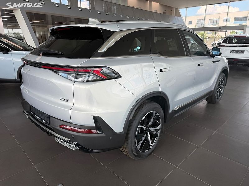 BAIC X75 (2025) ALL IN 130 kW Panorama DCT - fotka 7 z 29