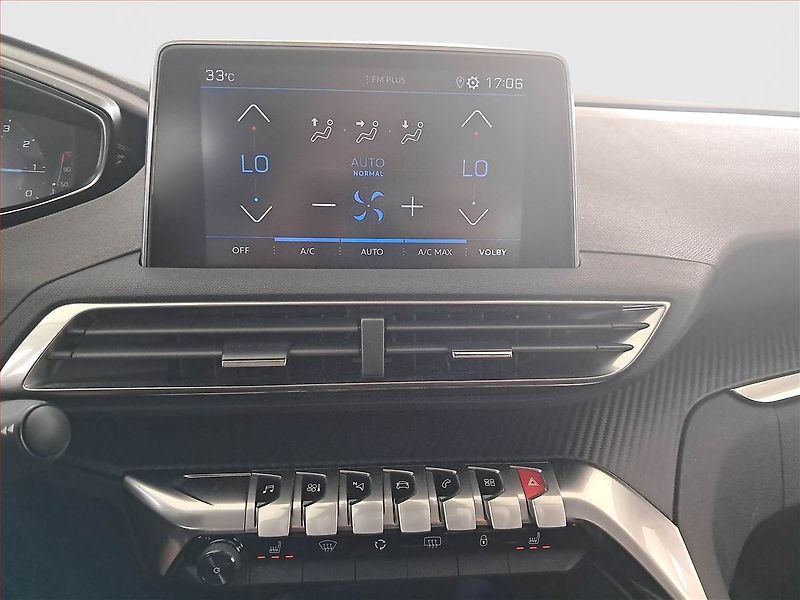 Peugeot 3008 (2020) 1.2 PureTech, ČR,1.maj - fotka 12 z 16