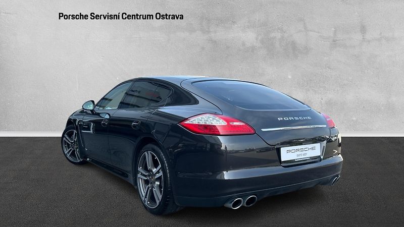 Porsche Panamera 4 - fotka 8 z 29