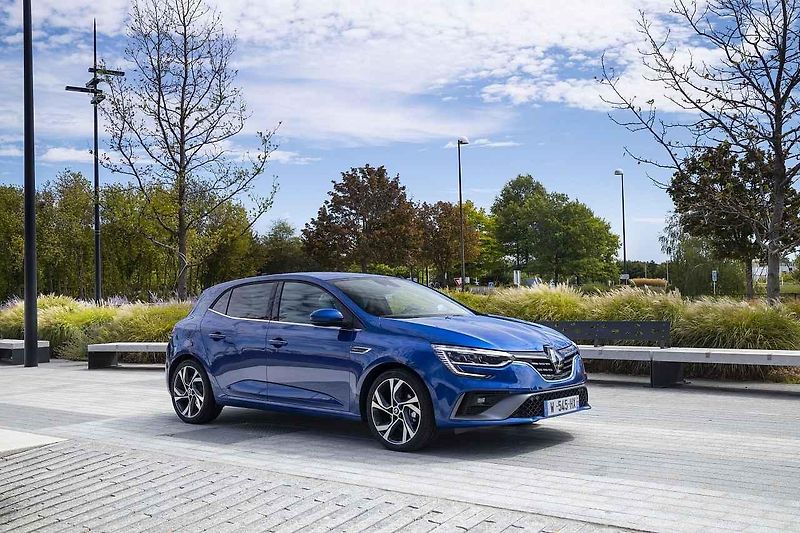 Už jen automat se bude nacházet v interiéru vozu Renault Mégane RS