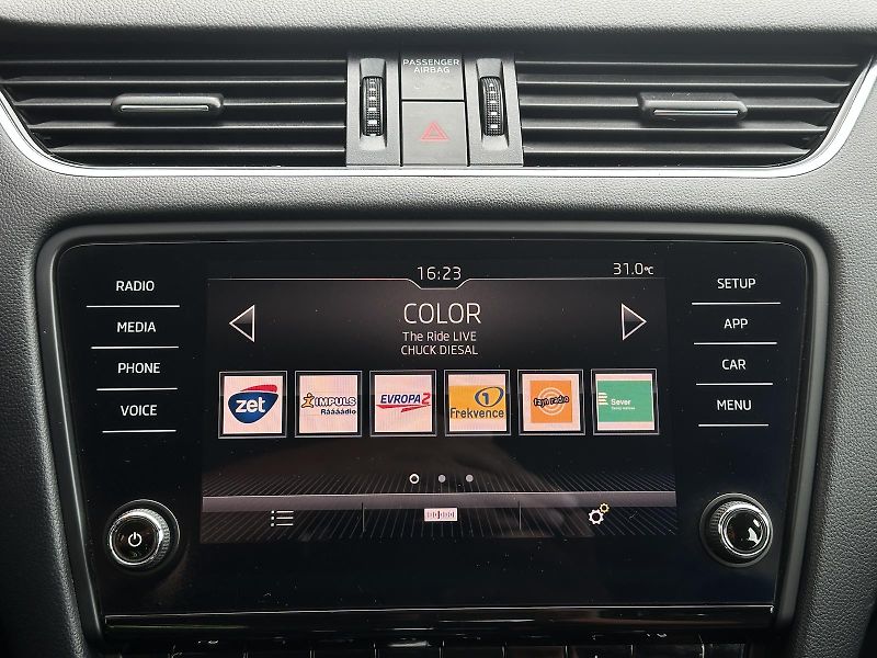 Škoda Octavia Combi 1.0TSi DSG Smartlink 2Z. - fotka 22 z 38