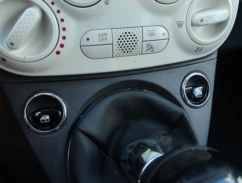 Fiat 500 (2016) 1.2, Pan. střecha - fotka 14 z 15