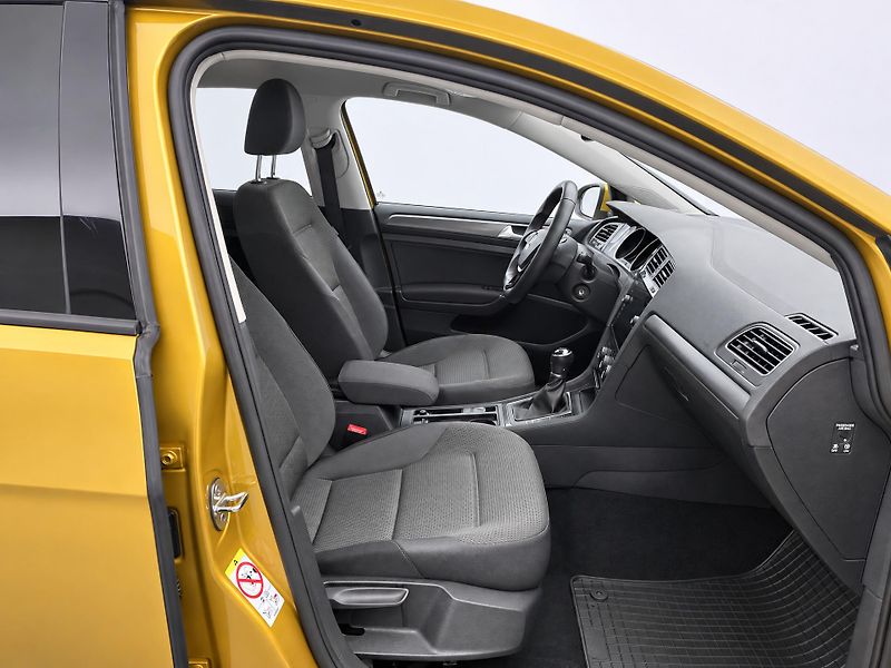 Volkswagen Golf 2,0 TDI 110kW Comfort Navigace - fotka 11 z 24