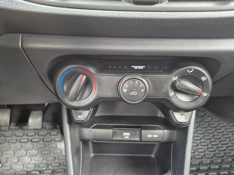 Kia Picanto (2023) Comfort 1.0 CVVT  49 kW 5°manu - fotka 19 z 22