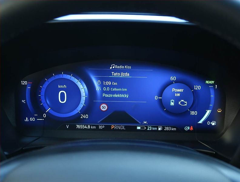 Ford Kuga (2022) Titanium 2.5 Plug-in Hybrid - fotka 11 z 23