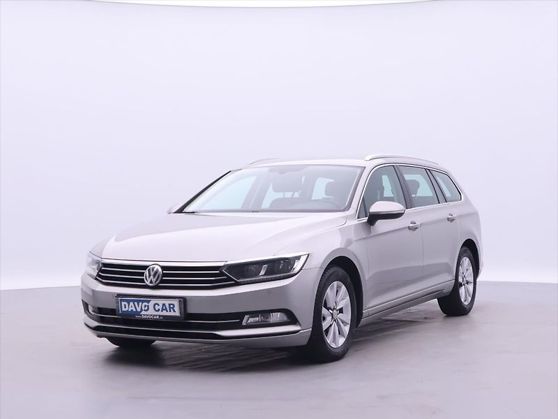 Volkswagen Passat 1,6 TDI Comfortline LED - fotka 3 z 32