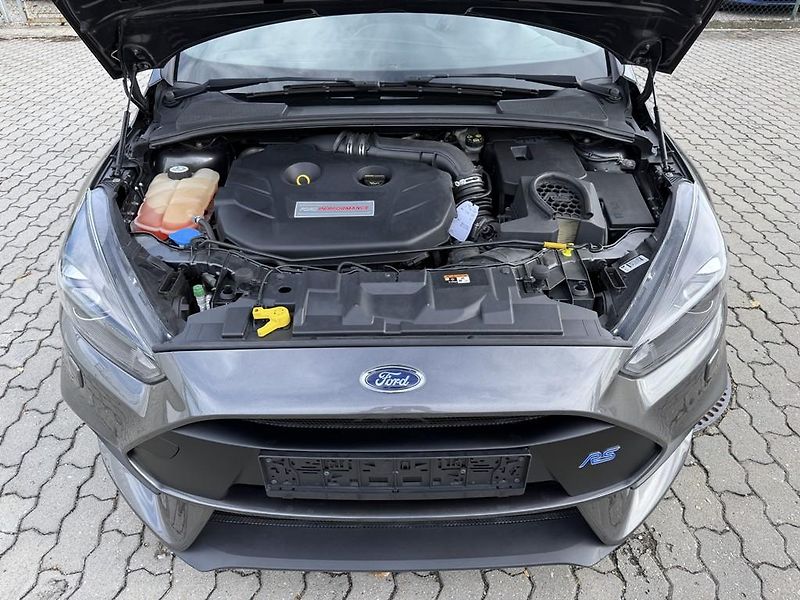 Ford Focus RS 2.3i 257 kW 4x4 odp. DPH - fotka 12 z 23
