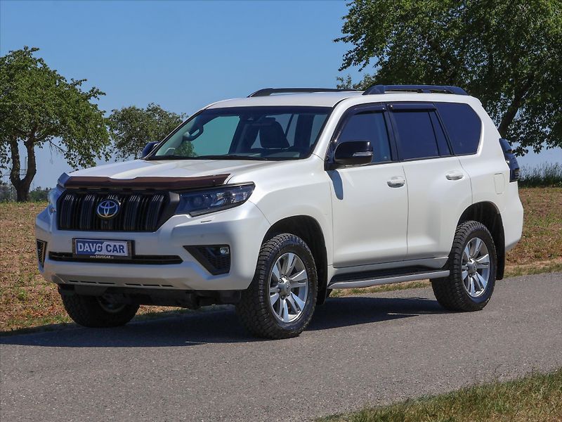 Toyota Land Cruiser 2,8 D-4D 150kW Executive CZ DP - fotka 3 z 39