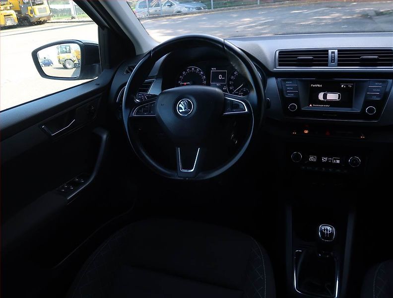 Škoda Fabia (2016) Style 1.4 TDI, Tempomat - fotka 7 z 21