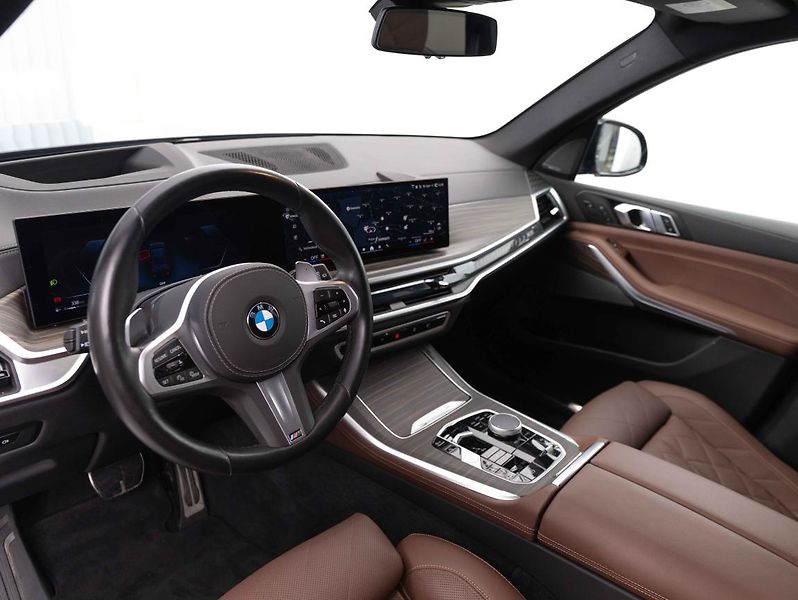 BMW X5 xDrive40d - fotka 11 z 23