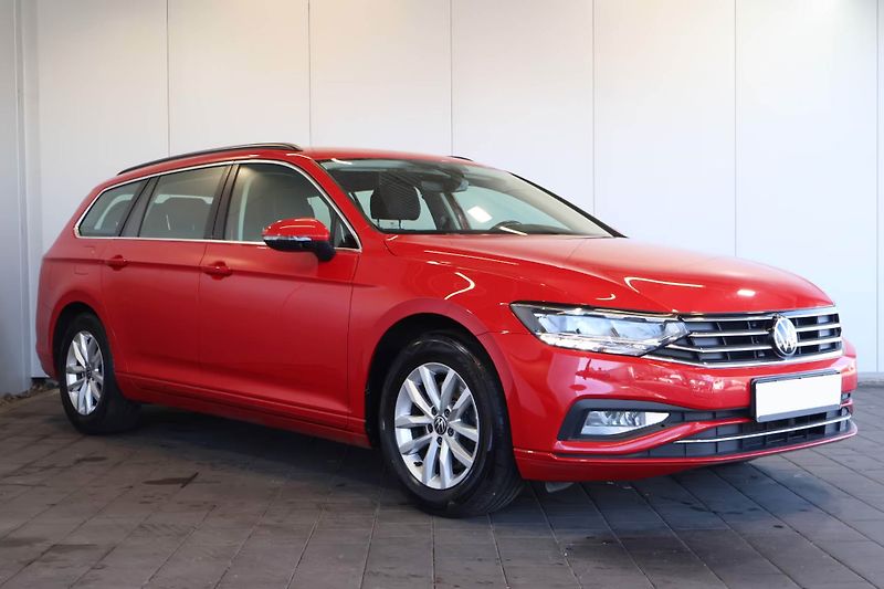 Volkswagen Passat 2.0 TDI Business Cockpit ACC - fotka 2 z 14