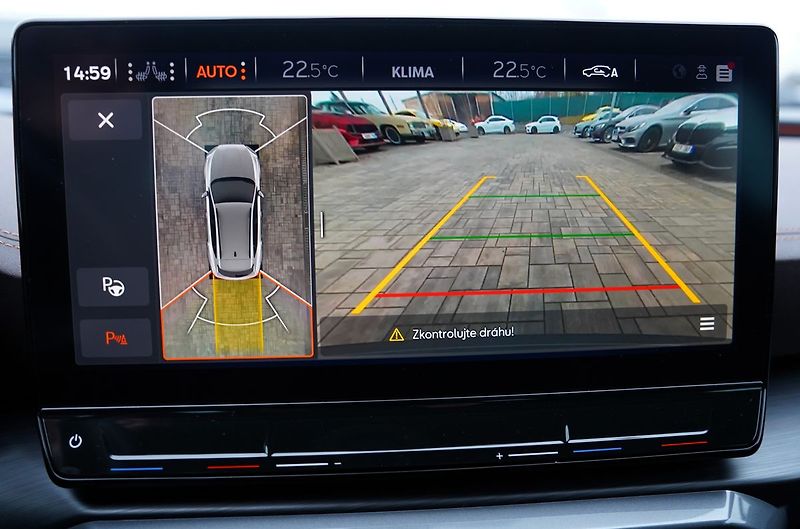 Cupra Formentor VZ5 2.5 TSI DSG 4Drive,Taiga G - fotka 44 z 50
